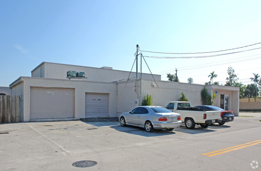 More Photos Of 2303 N Andrews Ave, Wilton Manors Industrial For Sale