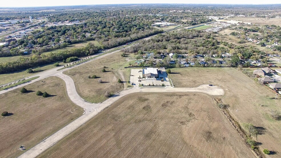 More Photos Of 00 Commerce Way, Kaufman Land For Sale