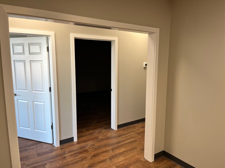 More Photos Of 113 Main St, Oswego Medical For Lease