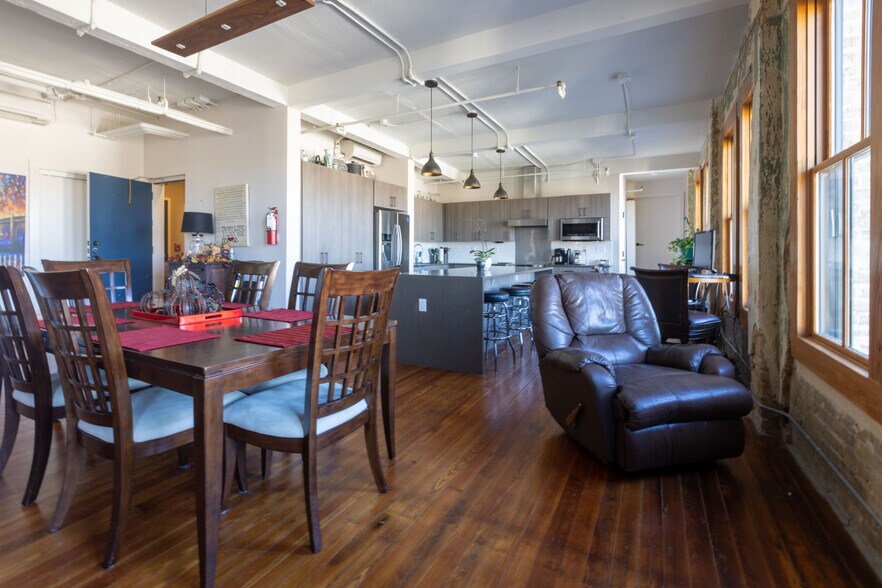 More Photos Of 219 N Alamo St, San Antonio Office For Sale