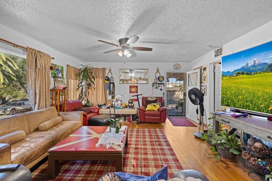 More Photos Of 2562 Alpine Blvd, Alpine Storefront Retail Residential For Sale