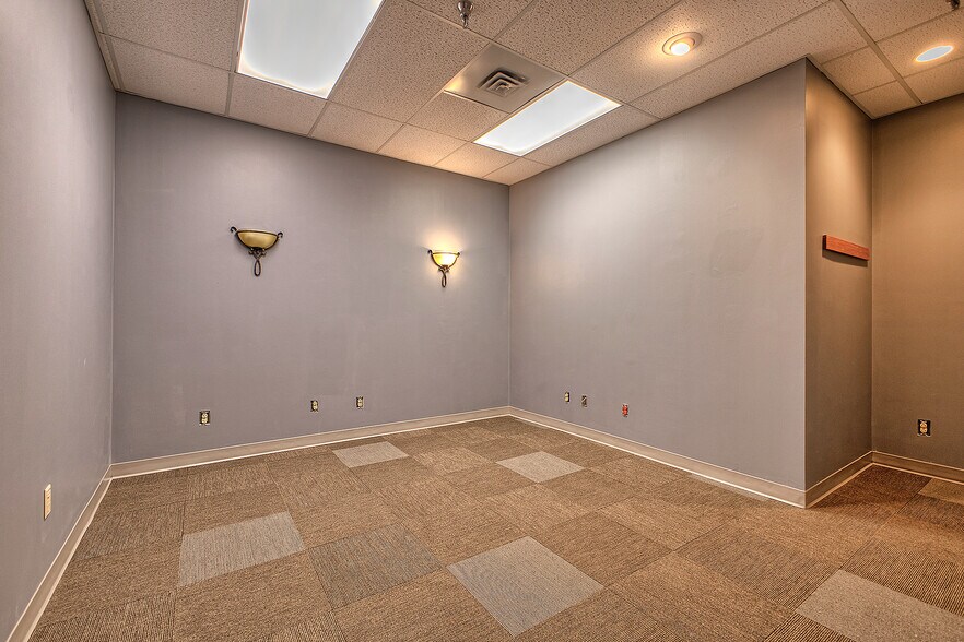 More Photos Of 911 Ligonier St, Latrobe Medical For Sale