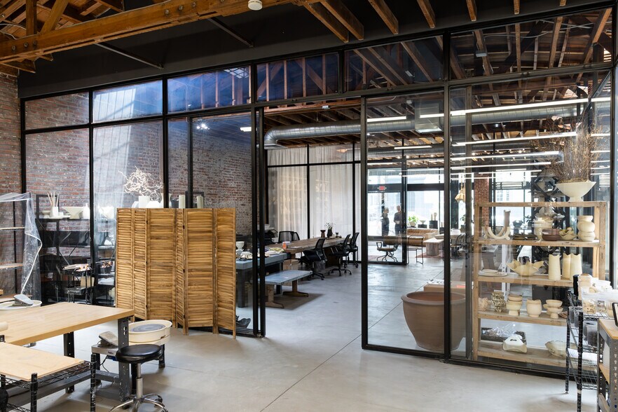 More Photos Of 1005 S Santa Fe Ave, Los Angeles Storefront For Lease