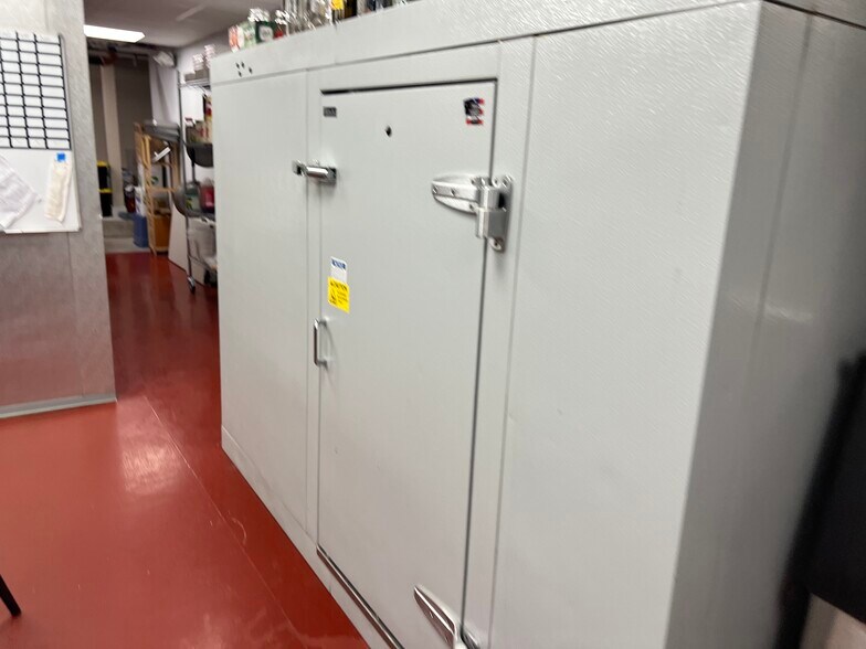 More Photos Of 28 Market St, Warren Theater Concert Hall For Sale