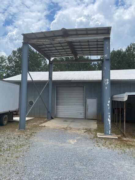 More Photos Of 2348 Mariposa Rd, Stanley Industrial For Lease