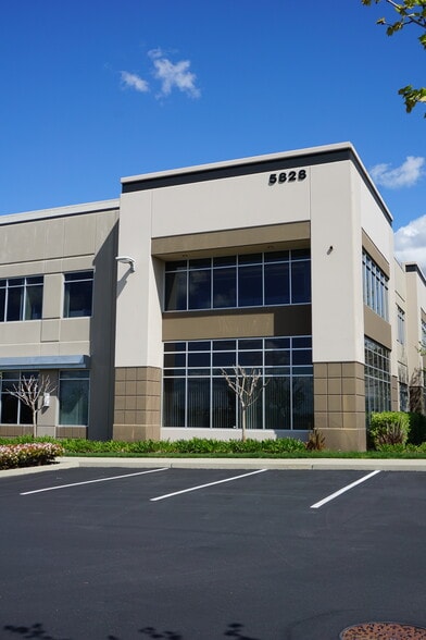 More Photos Of 5828 Lonetree Blvd, Rocklin Coworking Space