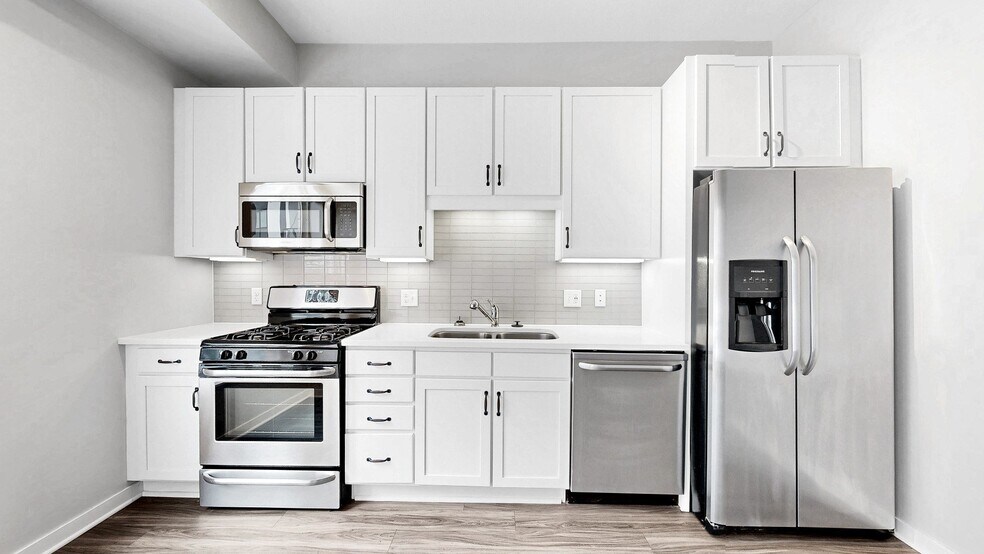 More Photos Of 1700 Plymouth Rd, Minnetonka Apartments For Lease