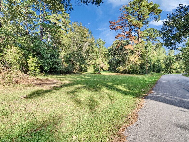 More Photos Of 280 Broken Arrow Marina, Livingston Hotel For Sale