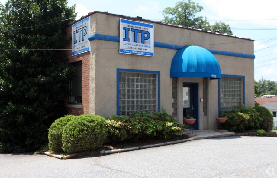 More Photos Of 729 1st Ave SW, Hickory Office For Sale