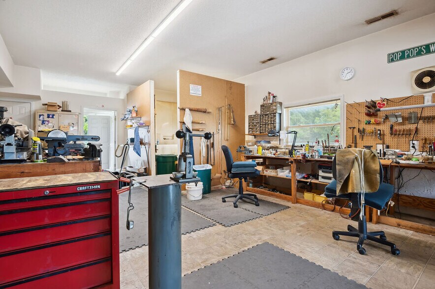 More Photos Of 1212-1216 Gum Branch Rd, Jacksonville General Retail For Sale