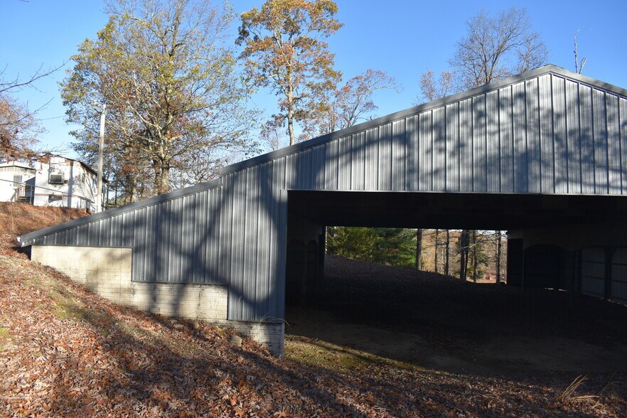 More Photos Of 158 Ragon Road, Tilly Office For Sale