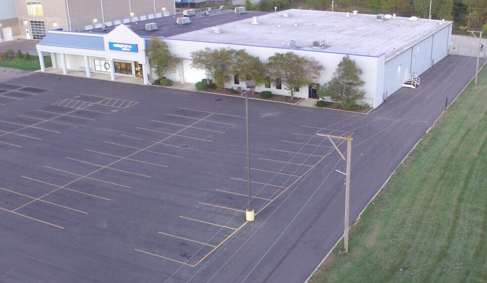 Primary Photo Of 420 Hill Ave, Aurora Light Distribution For Lease