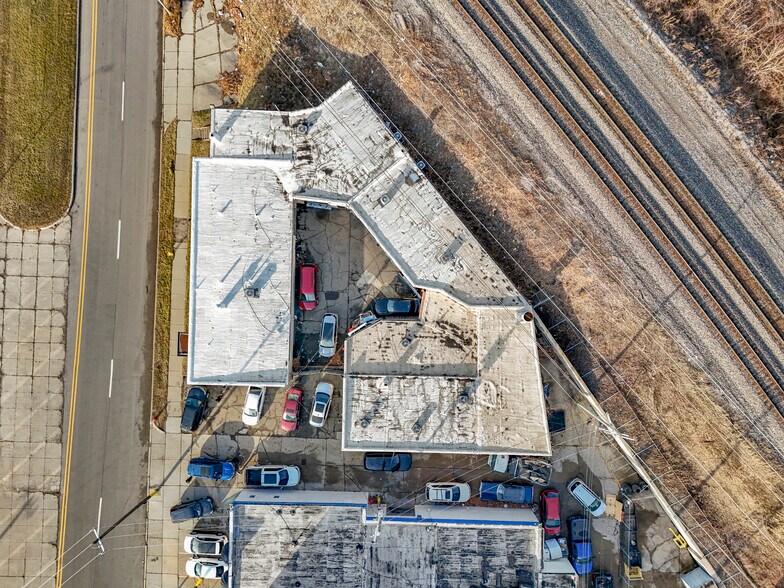 More Photos Of 5420 Oakman Blvd, Dearborn Warehouse For Sale