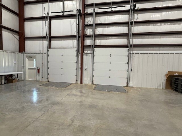 More Photos Of 421 19th SE st, Hickory Industrial For Lease