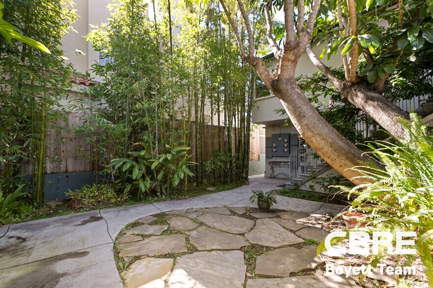 More Photos Of 1453 Centinela Ave, Santa Monica Apartments For Sale