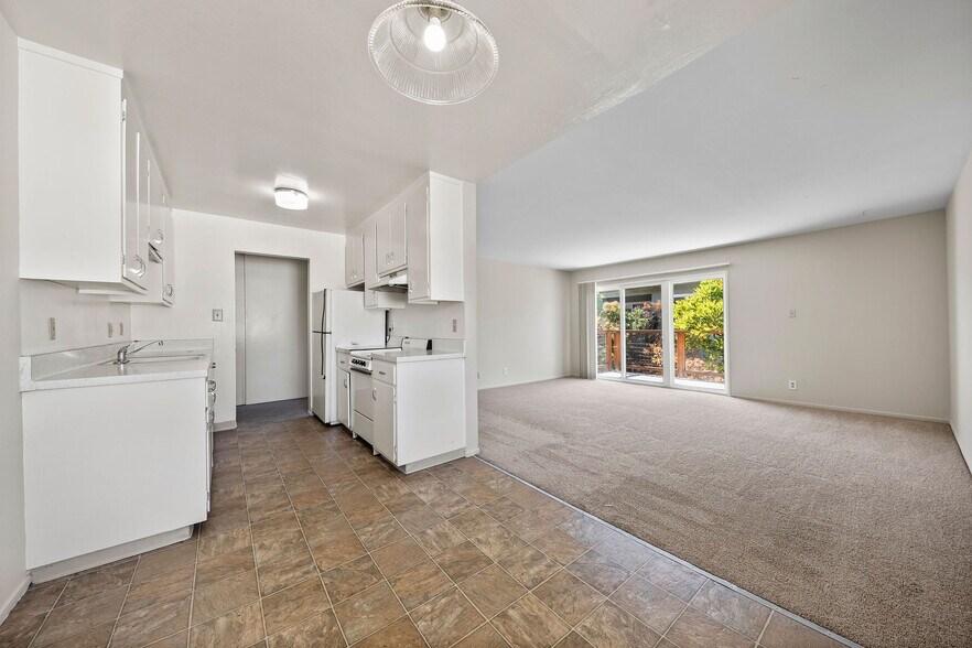 More Photos Of 620 Masonic Way, Belmont Apartments For Sale