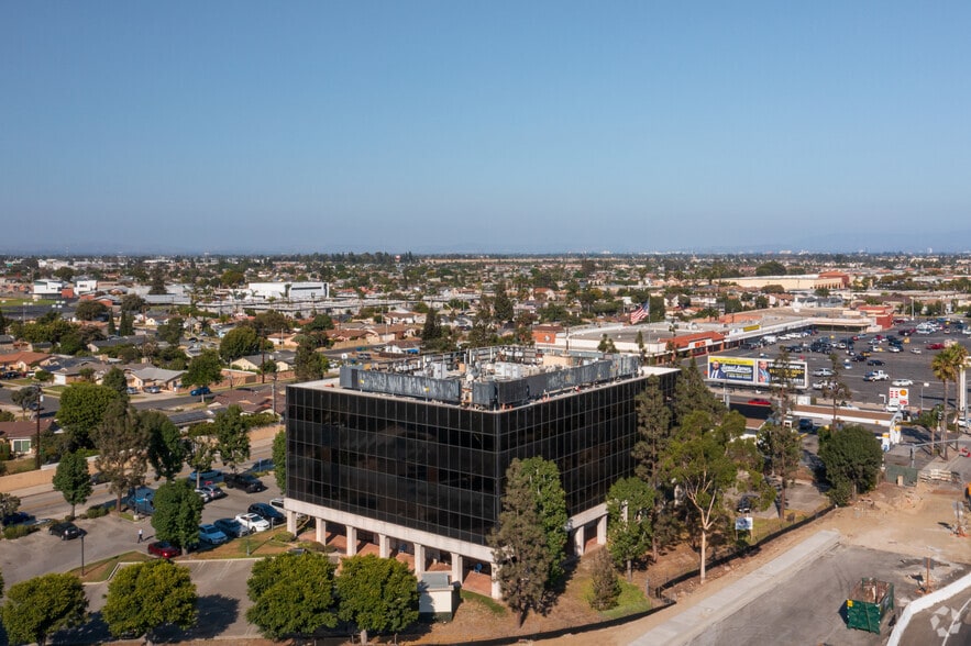 More Photos Of 13950 Milton Ave, Westminster Medical For Lease