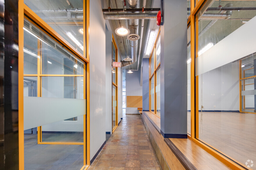 More Photos Of 541-547 Seymour St, Vancouver Storefront Retail Office For Lease