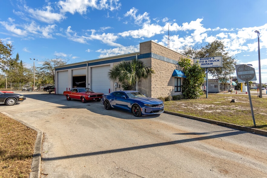 More Photos Of 6735 14th St, Bradenton Auto Repair For Sale