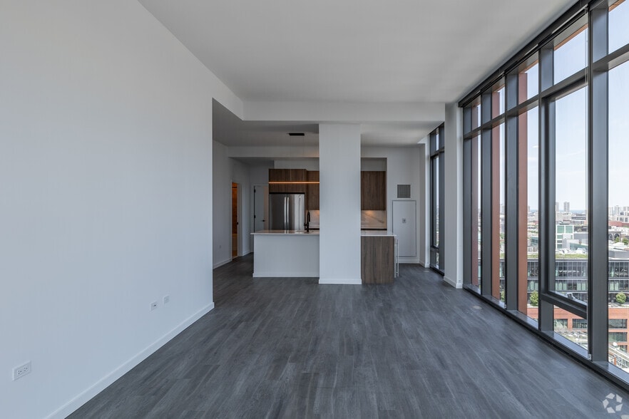 More Photos Of 161 N May St, Chicago Apartments For Lease