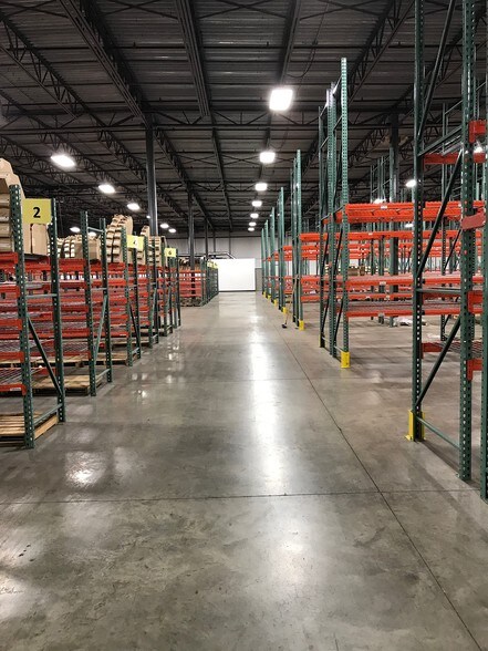 More Photos Of 30305 Solon Rd, Solon Flex For Lease