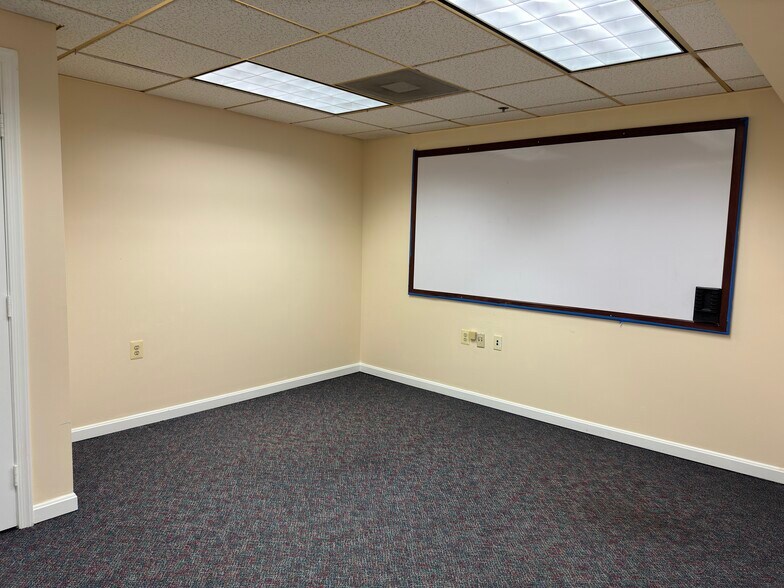 More Photos Of 305 Harrison St, Leesburg Medical For Lease