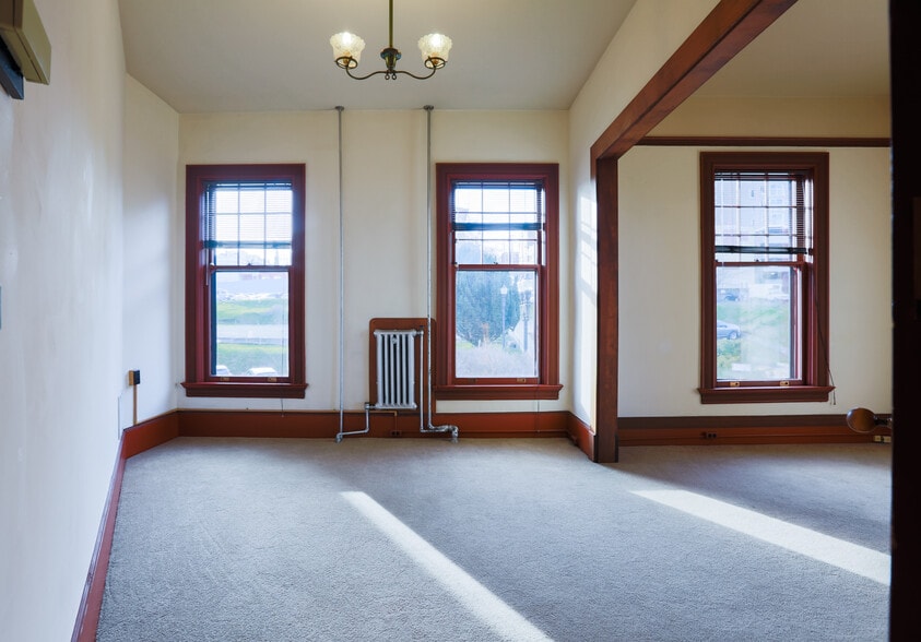 More Photos Of 401 Broadway, Tacoma Loft Creative Space For Lease