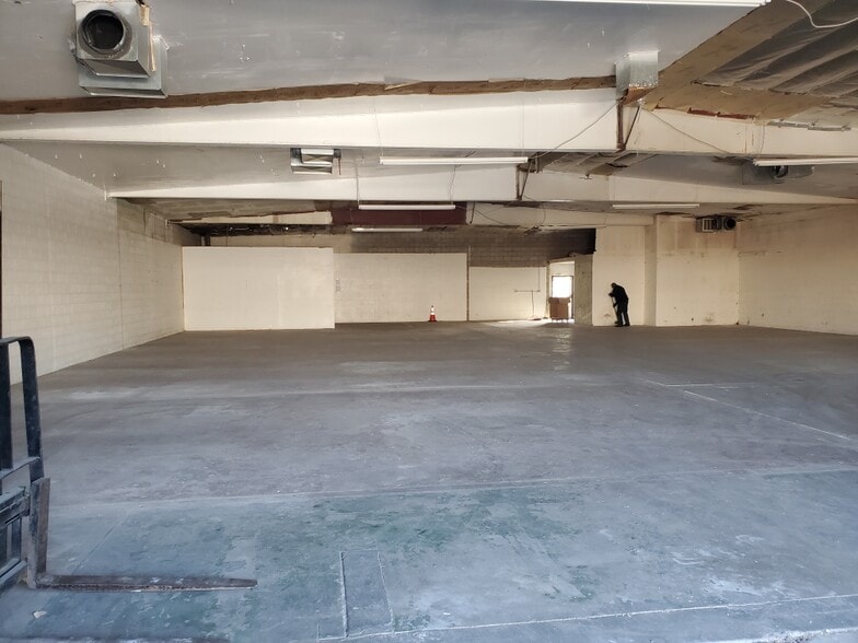 More Photos Of 370-390 S I St, San Bernardino Warehouse For Lease