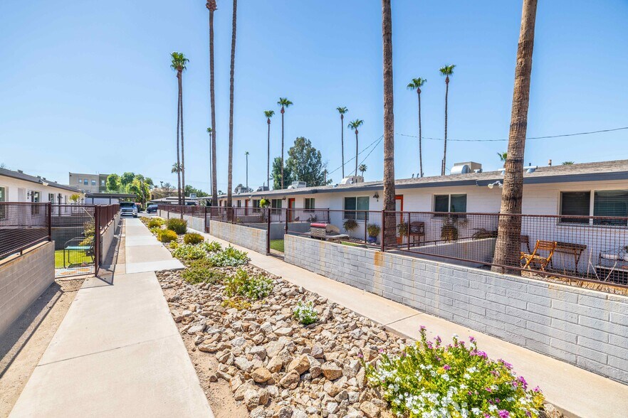 More Photos Of 423 N 27th Street, Phoenix Apartments For Sale