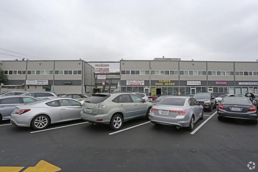 More Photos Of 3868-3876 Crenshaw Blvd, Los Angeles Storefront Retail Office For Lease