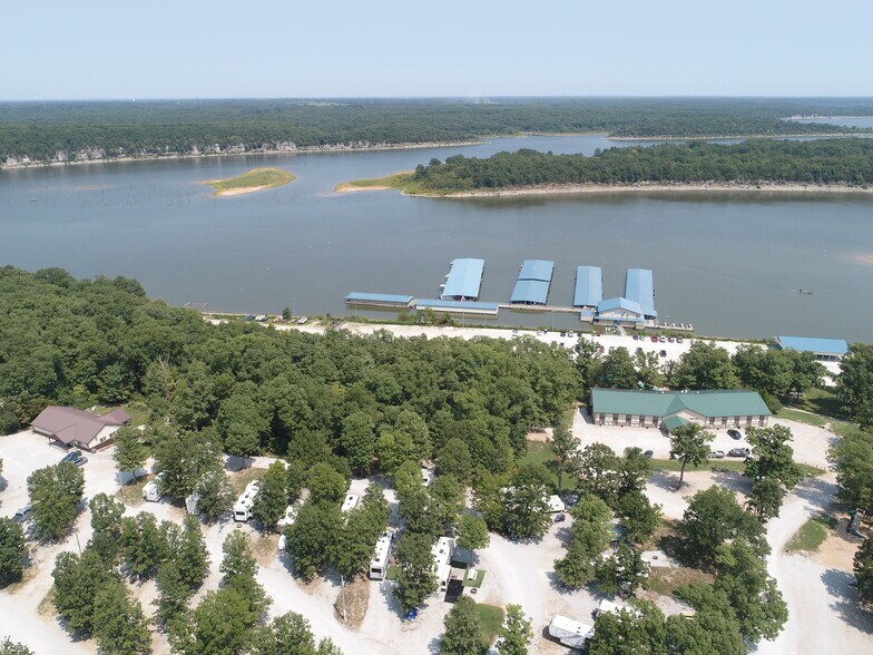 More Photos Of 670 SE 803rd Rd, Clinton Marina For Sale