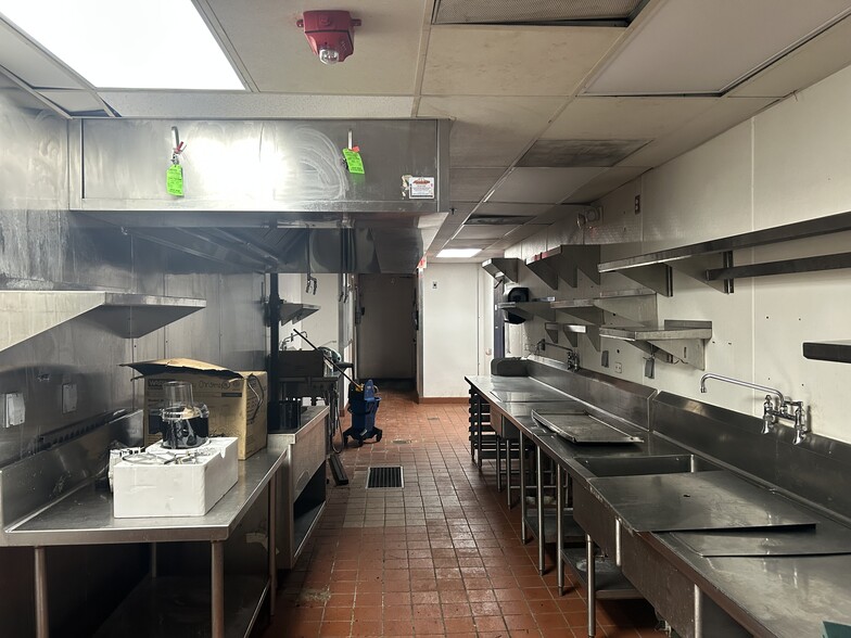 More Photos Of 3340 W Henrietta Rd, Henrietta Restaurant For Lease