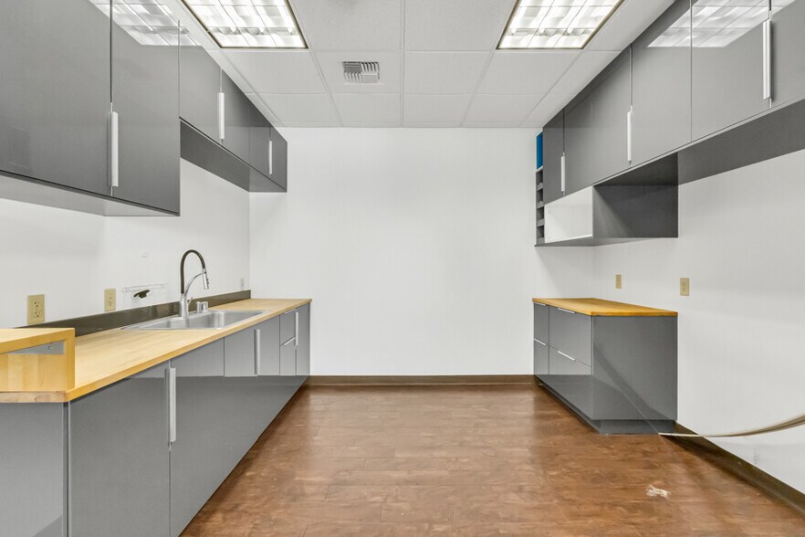 More Photos Of 2206 Plaza Dr, Rocklin Office For Sale