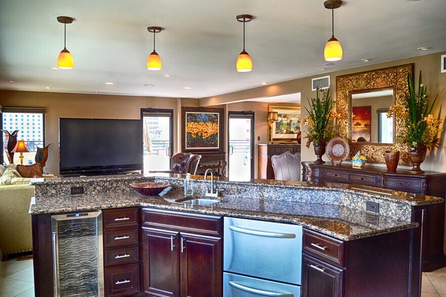 More Photos Of 126 E Main Plz, San Antonio Apartments For Sale