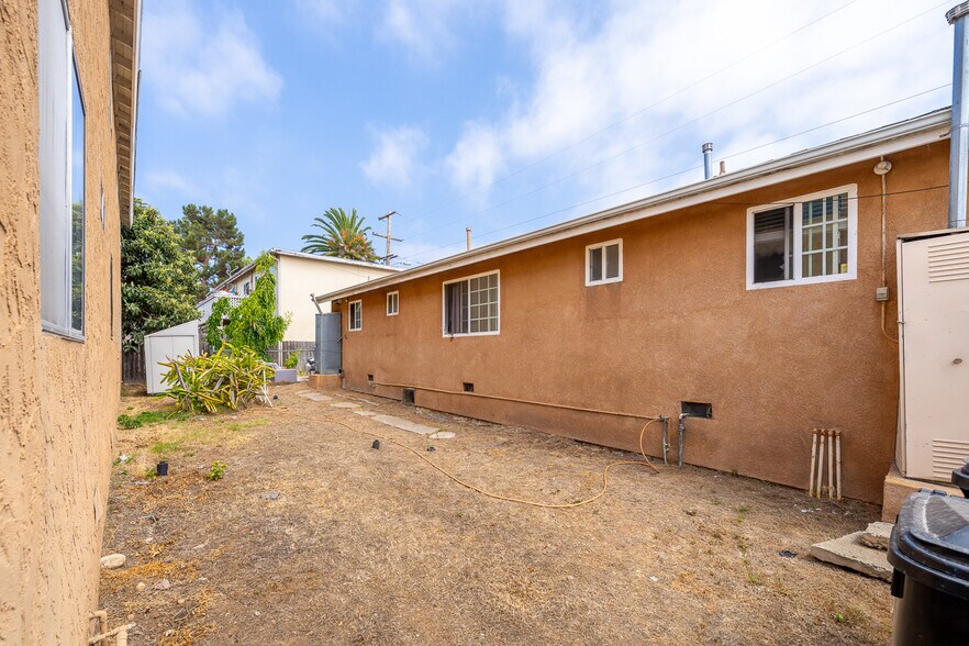 More Photos Of 6736-6740 Kelly St, San Diego Apartments For Sale
