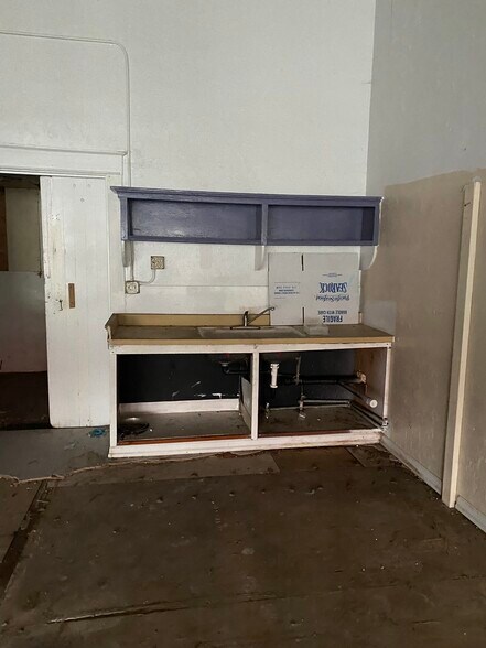 More Photos Of 57 N Adams St, Coquille Apartments For Lease