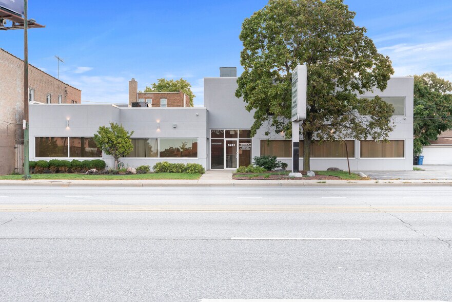 More Photos Of 5241 S Cicero Ave, Chicago Medical For Lease