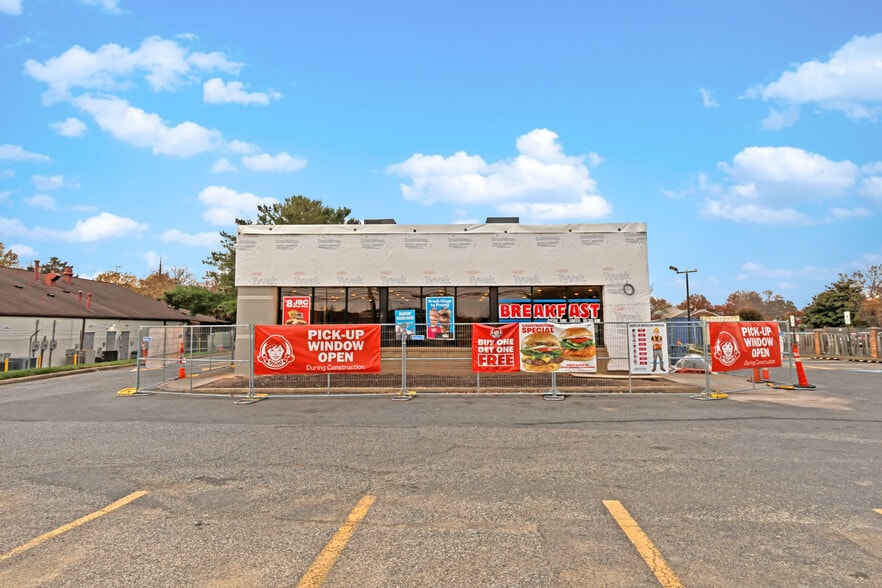 More Photos Of 6335 Allentown Rd, Temple Hills Fast Food For Sale
