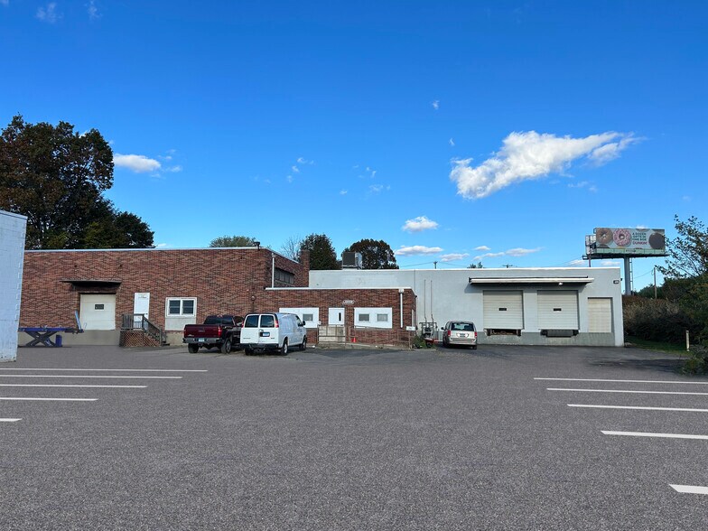 More Photos Of 755 1st Ave, West Haven Warehouse For Lease
