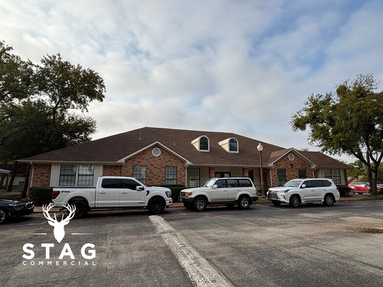 More Photos Of 2300 Highland Village Rd, Highland Village Unknown For Lease