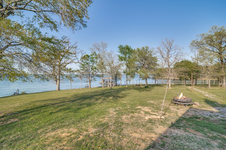 More Photos Of Richland Chambers Lake, Streetman Land For Sale