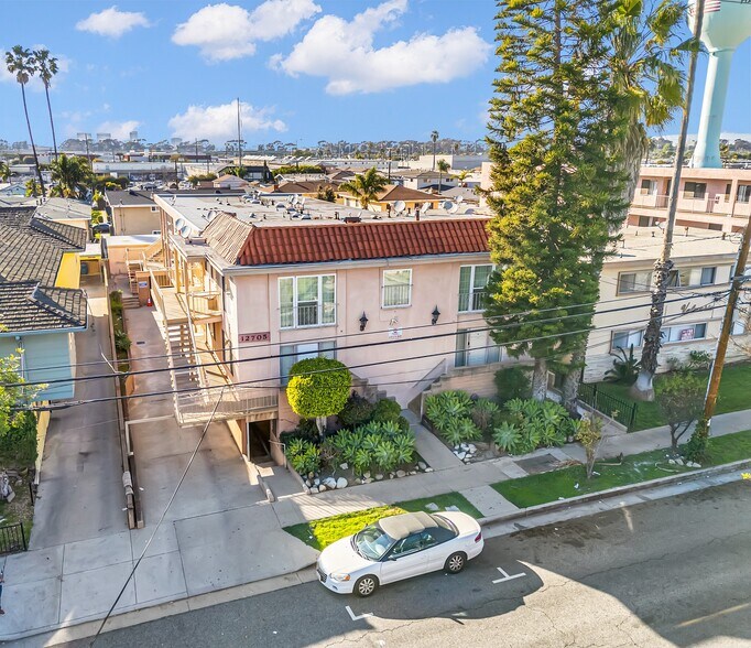 More Photos Of 12705 Ramona Ave, Hawthorne Apartments For Sale
