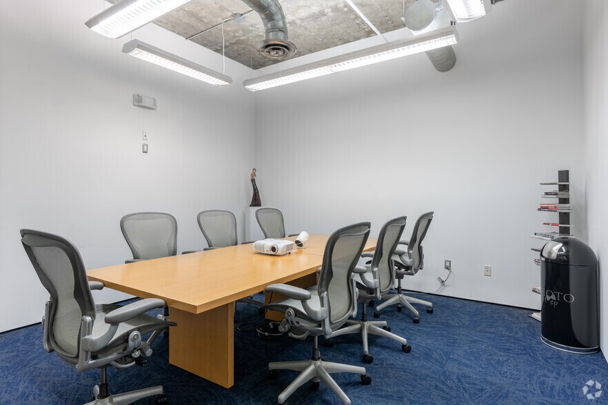More Photos Of 500 W Overland Ave, El Paso Coworking Space