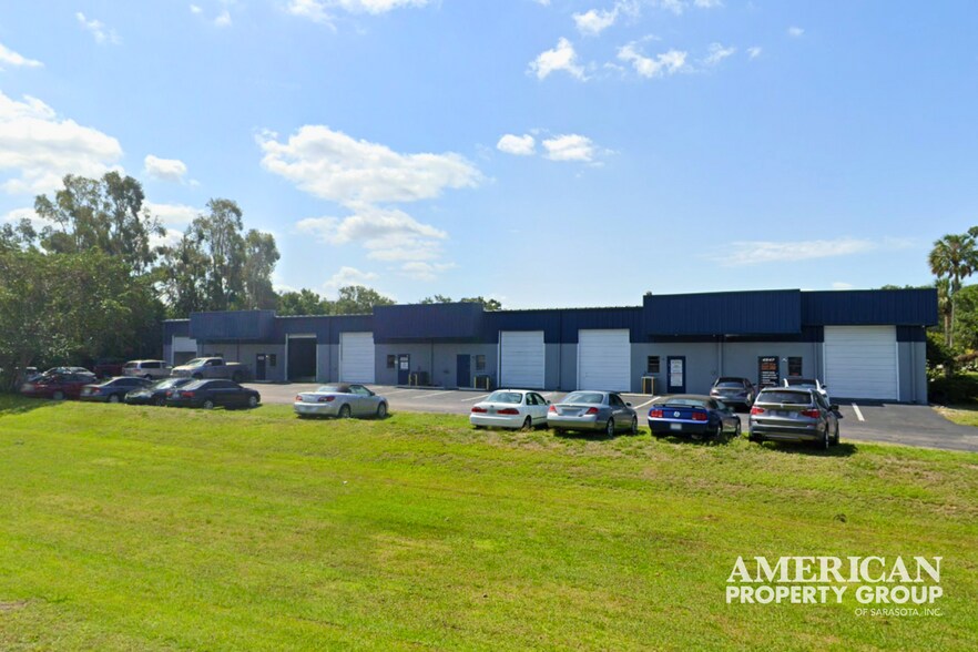 Primary Photo Of 4535-4557 Northgate Ct, Sarasota Light Distribution For Lease