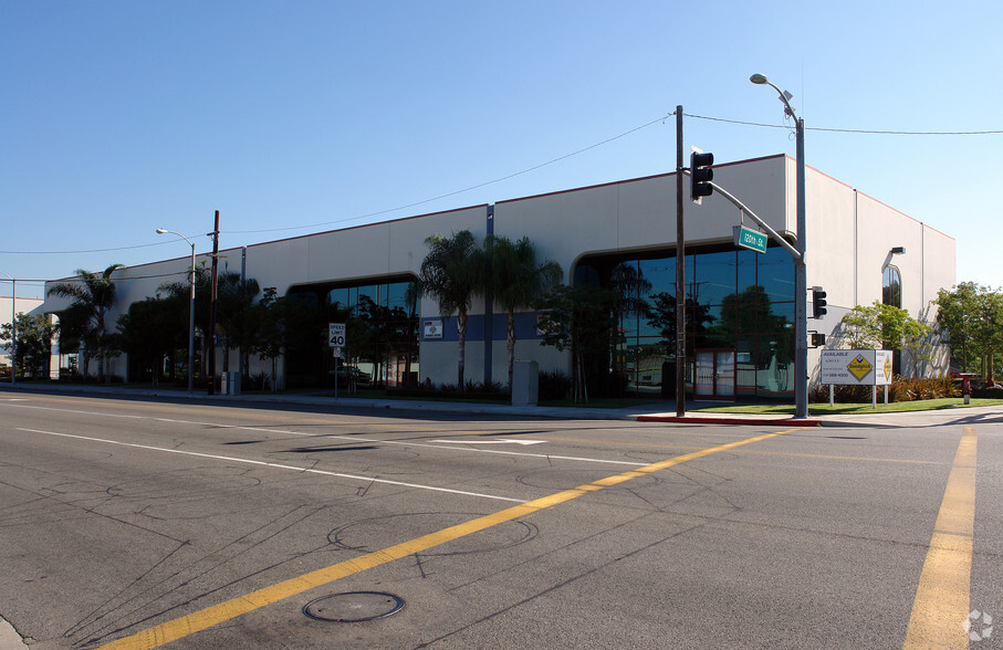 Primary Photo Of 11934-11954 S La Cienega Blvd, Hawthorne Showroom For Lease