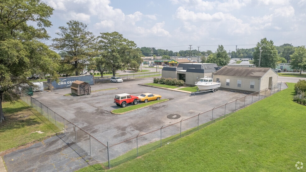 More Photos Of 3400 Airline Blvd, Portsmouth Office For Sale