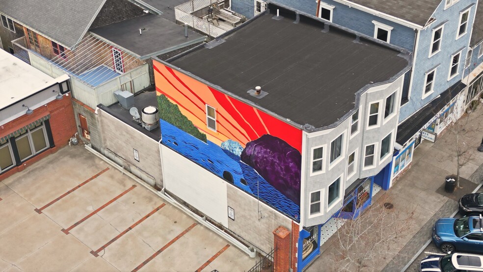 More Photos Of 140 Broadway, Newport Storefront Retail Residential For Lease
