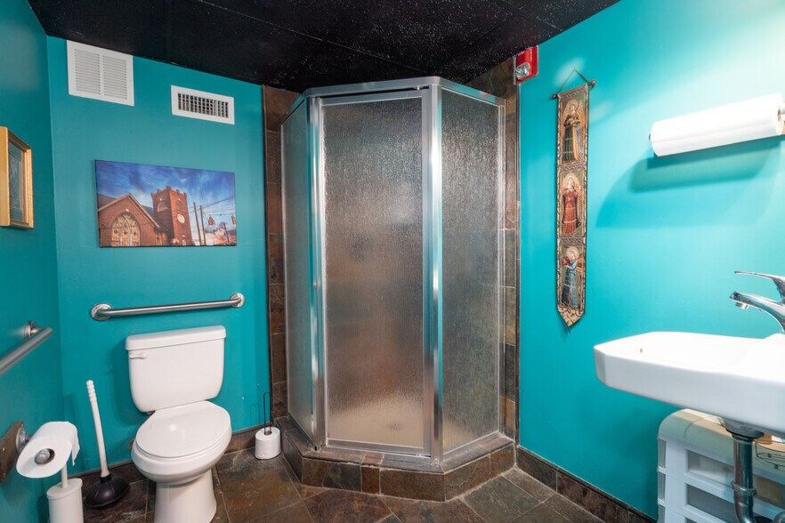 More Photos Of 1111 Central Ave, Charlotte Loft Creative Space For Sale