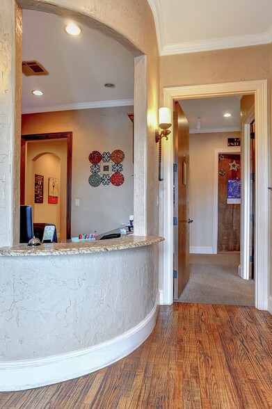 More Photos Of 2913 Overland Trl, Sherman Medical For Lease