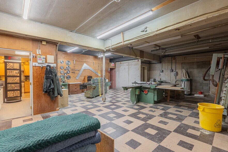 More Photos Of 209-211 Central Ave, East Newark Manufacturing For Sale